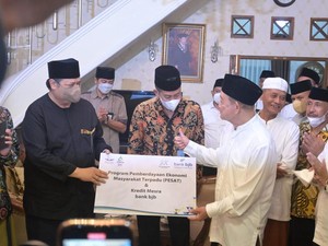 Sowan ke Ponpes Cipasung Tasikmalaya, Airlangga Didoakan Jadi Presiden