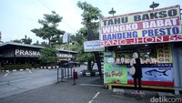 Sembari mengisi BBM atau rehat sejenak saat perjalanan mudik maupun wisata, traveler juga dapat berburu kuliner maupun oleh-oleh khas Jawa Tengah di Rest Area KM 429.