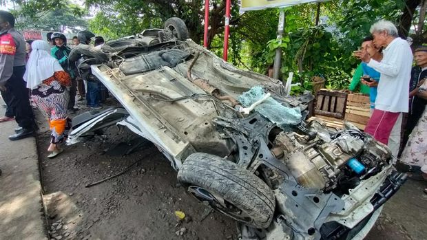 Evakuasi Kecelakaan Selesai, KRL Arah Jakarta dan Bogor Sudah Bisa Melintas