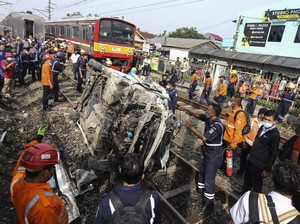 Kecelakaan KRL Vs Mobil, KAI Akan Laporkan dan Tuntut Pengemudi