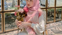 Setelah bercerai dari Alvin Faiz, Larissa Chou dan mantan suaminya ini beberapa kali masih berkonflik. Kali ini giliran menyangkut sang anak, Yusuf. Foto: Instagram/larissachou