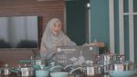 10 Momen Larissa Chou Saat Piknik hingga Makan Bareng Anak