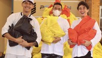  Dalam berbagai kesempatan, Rico maupun Putra tampak akrab. Dari makan bersama, menghadiri pesta ulang tahun bersama, sampai bagi-bagi sembako isi makanan untuk orang yang membutuhkan. Foto: Instagram @ricovalt