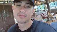 Rico Valentino adalah salah satu artis yang merayakan di penjara. Foto: Instagram @ricovalt
