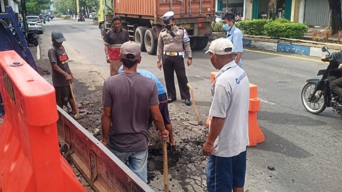 jalan rusak di kota pasuruan