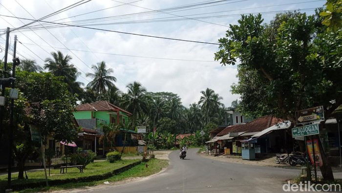 Jalur alternatif di Pangandaran.