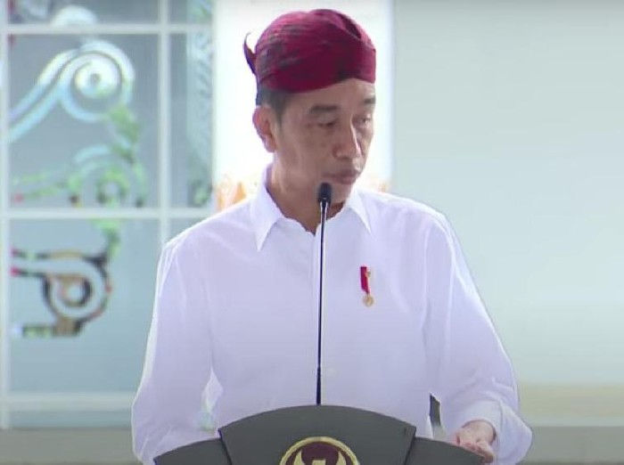 jokowi di sumenep resmikan bandara trunojoyo