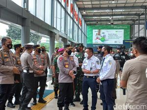 Jelang Mudik Lebaran, Kapolri Tinjau Stasiun Pasar Senen
