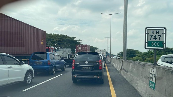 Kemacetan di Tol Sidoarjo-Waru
