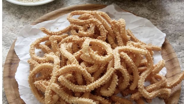 Kriuk Renyah 7 Kue Khas Betawi Buat Lebaran, Kembang Goyang hingga Kue Kepang