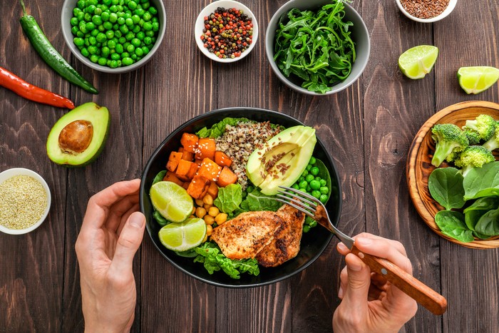 Kulit ‘Glowing’ Saat Lebaran dengan 5 Tips Makan Sehat Ini Kulit ‘Glowing’ Saat Lebaran dengan 5 Tips Makan Sehat Ini