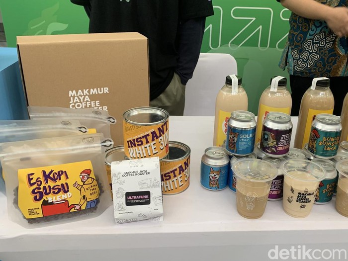 Makmur Jaya, kedai kopi di Bandung pelopor kemasan literan.
