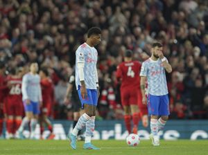 Tim Divisi Tiga Inggris Ledek Fans MU: Kami Bikin Gol di Anfield