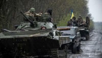 Terkait perang Rusia-Ukraina, belum lama ini Menteri Luar Negeri Rusia Sergey Lavrov mengatakan fase baru pertempuran di Ukraina telah dimulai. Dia mengatakan fase ini akan menjadi momen yang sangat penting dari seluruh operasi khusus ini. (Press service of the Ukrainian Ground Forces/Handout via REUTERS).