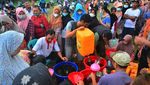 Mengular demi Minyak Goreng Curah Murah