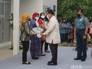 Menhan Serahkan 53 Unit Rumah ke Ahli Waris Kapal Selam Nanggala 402