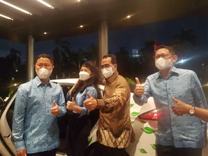 Jajal Taksi Tesla, Budi Karya: Serasa Jadi Orang Kaya!