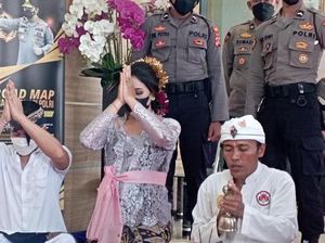 Alasan Purnami, Wanita Cantik Asal Kuta yang Nikahi Tahanan