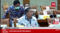 Tidak hanya itu, terkait modus dari mafia minyak goreng yang dipaparkan Mendag Lutfi juga dari informasi yang disampaikan Dirjen Perdagangan Luar Negeri Indrasari. Data diberikan dengan cara Indrasari memberikan telepon genggam miliknya (handphone) ke Lutfi.Foto: Tangkapan layar dari Kanal YouTube Komisi VI DPR RI