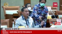 Setelah informasi tersebut diterangkan Mendag Lutfi ke pimpinan dan anggota DPR, Dirjen Perdagangan Luar Negeri terlihat menghampiri Lutfi dan mengambil telepon genggamnya.Foto: Tangkapan layar dari Kanal YouTube Komisi VI DPR RI