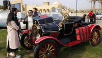obil itu sebelumnya dimiliki oleh Raja Farouk dan tersimpan rapi di dalam museum lengkap dengan pembatas tali beludru untuk menandakan tempat parkirnya. Foto: AP/Amr Nabil