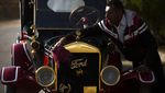 Pengusaha Travel Ini Pamer Ratusan Mobil Klasik, Ada Ford T 1924