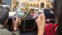 Masing-masing mobil juga memiliki namanya sendiri. Beberapa diantara mobil tersebut juga pernah muncul pada tahun 1930. Wahdan belakangan menyadari hobi mengoleksi mobil antik juga diikuti oleh beberapa orang Mesir lainnya. Seperti kolektor pada umumnya, Wahdan juga jarang mengendarainya. Meski begitu Wahdan menegaskan tidak akan menjual satupun dari koleksinya itu. Foto: AP/Amr Nabil