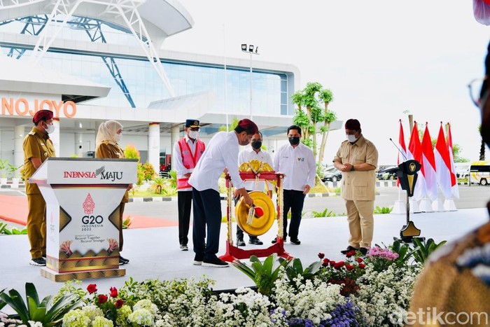 Presiden Jokowi resmikan Bandara Trunojoyo Sumenep