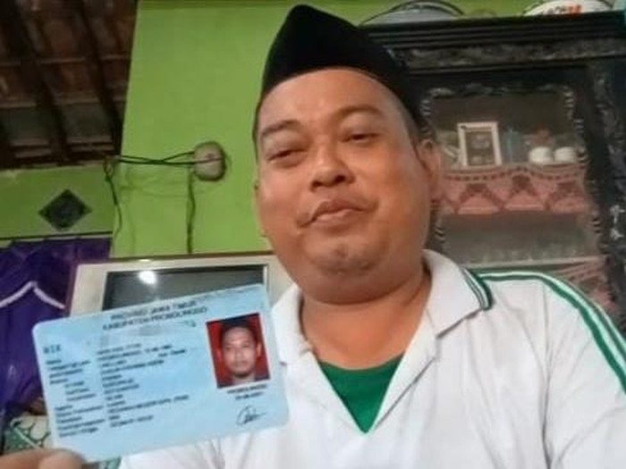 Pria di Probolinggo Bernama Hari Idul Fitri