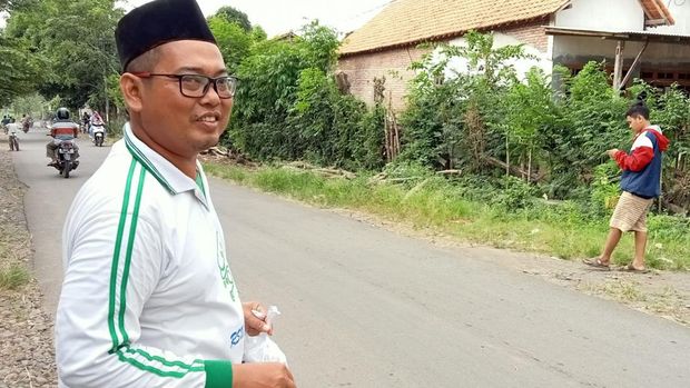 Pria di Probolinggo Bernama Hari Idul Fitri