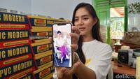 Rere memperlihatkan fotonya saat masih menjadi pramugari. Rere senang pergi ke tempat yang belum pernah didatangi. Rere paling terkesan saat terbang ke Papua. Menurutnya Papua memiliki alam yang sangat indah dan juga orang-orangnya yang bersahabat.