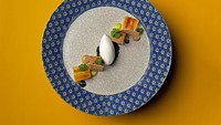 Le Du juga milik chef Thitid Tassanakajohn yang juga pemilik Nusara. Restoran ini mengusung konsep masakan Thailand dengan sentuhan cita rasa Prancis. Menu favoritnya adalah Khao Kluk Kapi, berupa udang sungai yang dipadukan dengan risotto beras merah dan terasi. Foto: Site news