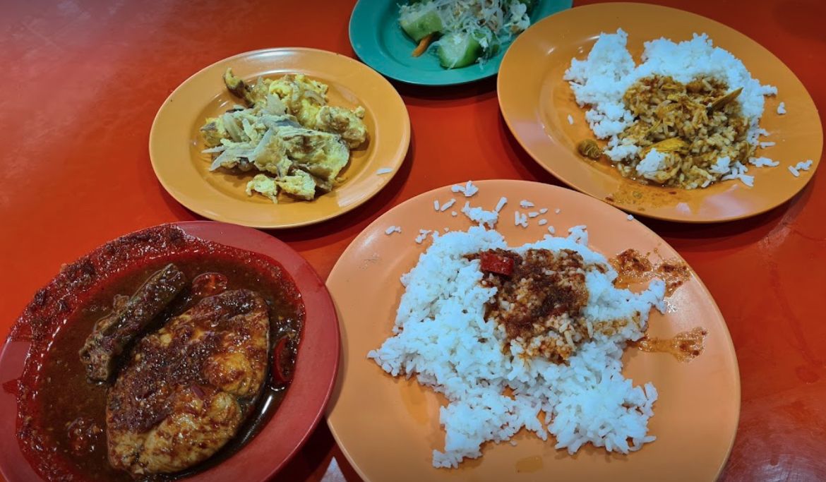 Sedih! Gerai Nasi Kari 45 Tahun Ini Terpaksa Tutup karena Tak Punya Penerus