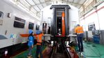 Tengok Perawatan Gerbong Kereta Api Hadapi Arus Mudik Lebaran