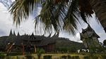 Lengkapi Perjalanan ke Sumbar dengan Mengunjungi Istana Ini