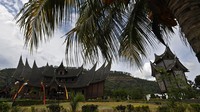 Suasana Istano Basa Pagaruyung di Tanjung Emas, Kabupaten Tanah Datar, Sumatera Barat.  