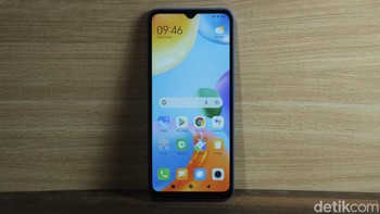 Layar Redmi 10C berukuran 6,71 inch HD+, alias 1650 x 720 pixel. Foto: detikINET/Anggoro Suryo Jati