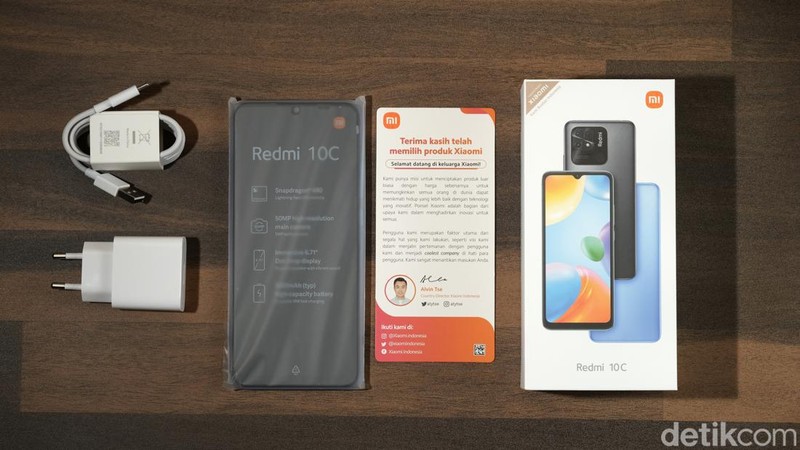 Unboxing Xiaomi Redmi 10C yang dirilis di Indonesia pada Senin (18/4/2022)