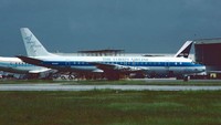 The Lords Airline, benar-benar tidak ada alkohol di pesawat, Alkitab dan Taurat adalah majalah dalam penerbangan. Hanya film religi yang ditayangkan dan seperempat dari tarif yang ditujukan untuk membiayai pekerjaan misionaris (Foto: CNN)