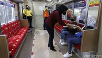 Kegiatan tersebut dilakukan saat memasuki waktu berbuka puasa.