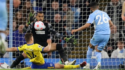 Permisi Liverpool, Man City Kembali ke Puncak Lagi