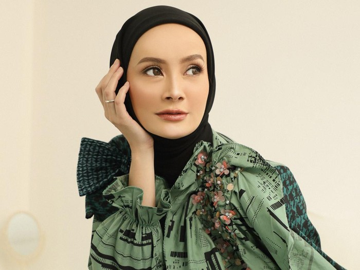 Dhatu Rembulan, mom influencer asal Bandung.