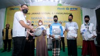Pemberian santunan sekaligus bantuan pembangunan gedung sarana belajar tersebut merupakan tunggung jawab sosial dan lingkungan dari Bank BTN sebagai komitmen terhadap kemajuan dunia pendidikan khususnya pesantren.