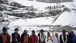 Kontroversi Wisata Bolivia di Tengah Gletser yang Sekarat