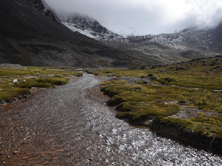 Kontroversi Wisata Bolivia di Tengah Gletser yang Sekarat