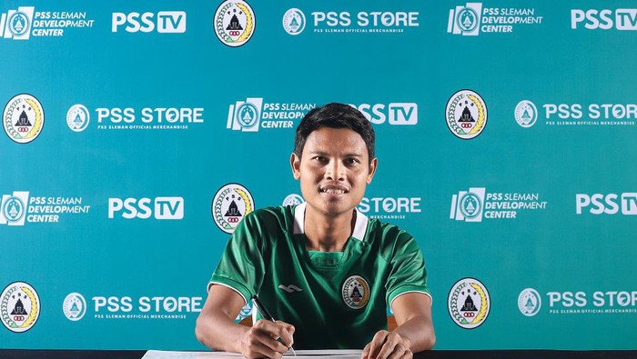 Fandi Eko Utomo resmi berseragam PSS.