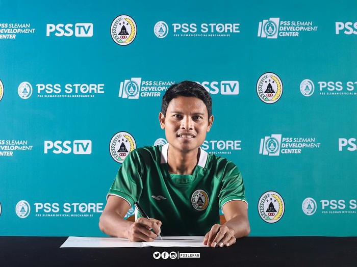 Fandi Eko Utomo resmi berseragam PSS.