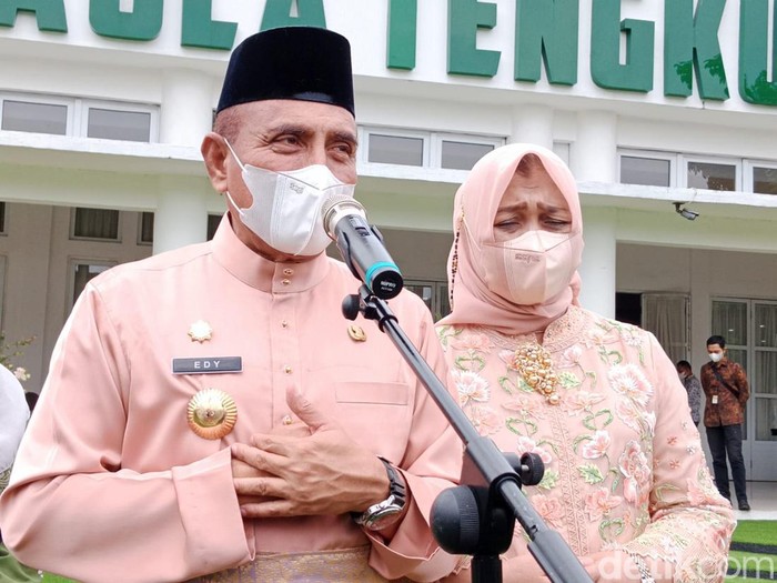 Gubsu Edy Rahmadi memberi keterangan terkait Hari Kartini.