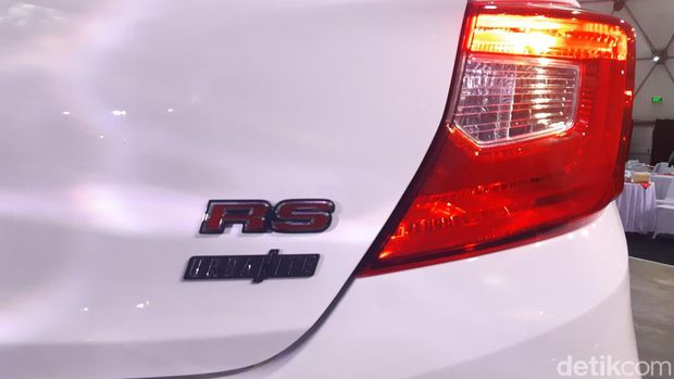 Honda Brio RS Urbanite Edition hadir dengan beragam penyegaran eksterior. Mobil terbaru ini meluncur pada Rabu (21/4/2022).