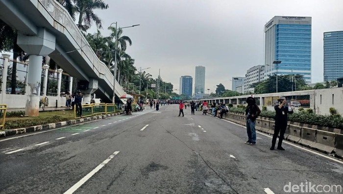 Jalan depan DPR steril (Karin Nur Secha/detikcom)